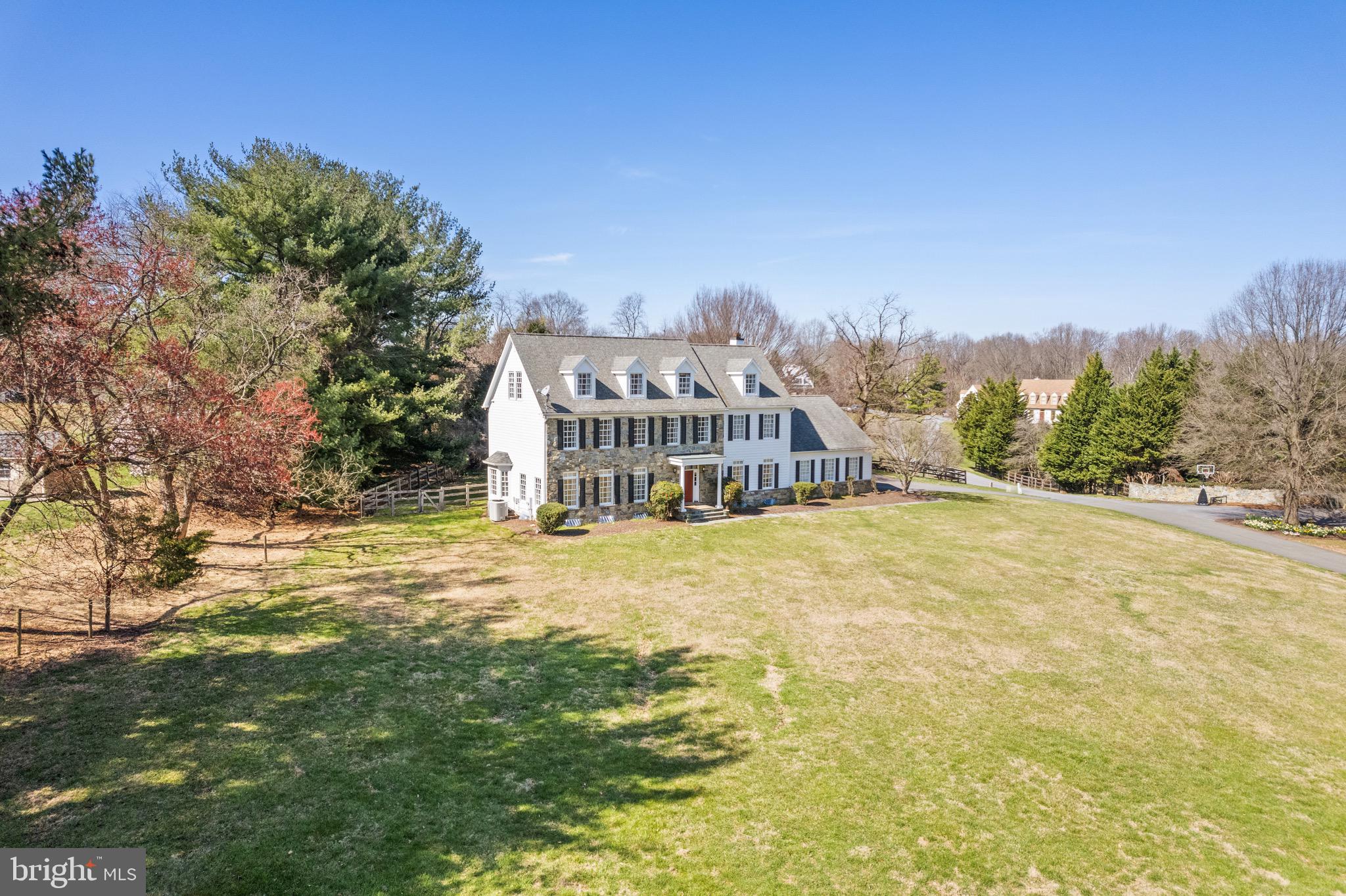 13422 Query Mill Rd