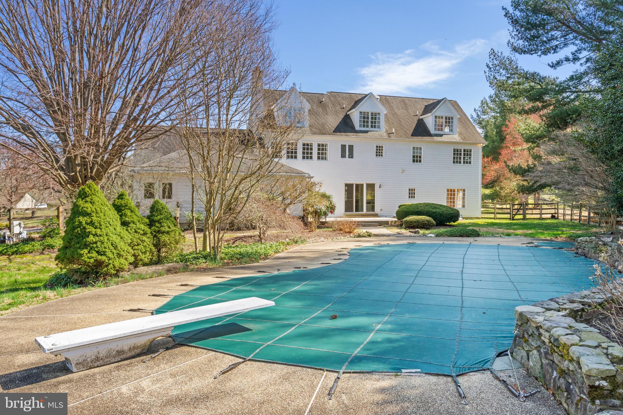 13422 Query Mill Rd