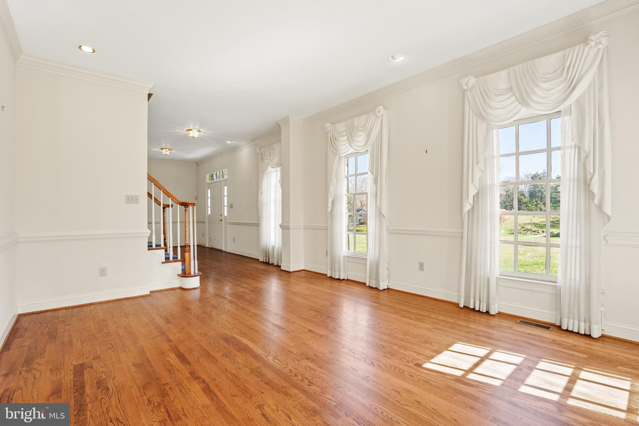 13422 Query Mill Rd
