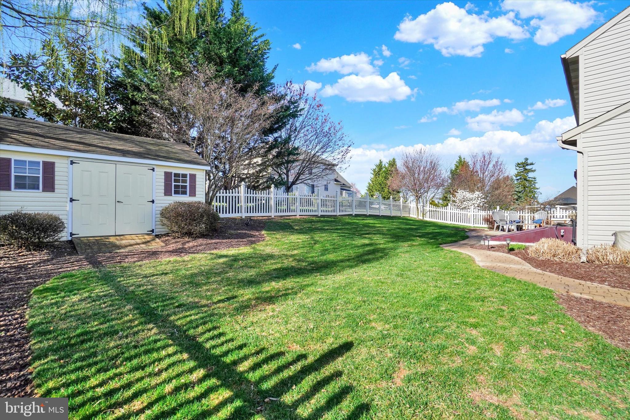 165 Locust Hill Rd