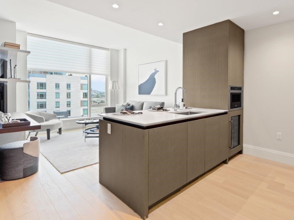 380 Harrison Ave # 1006