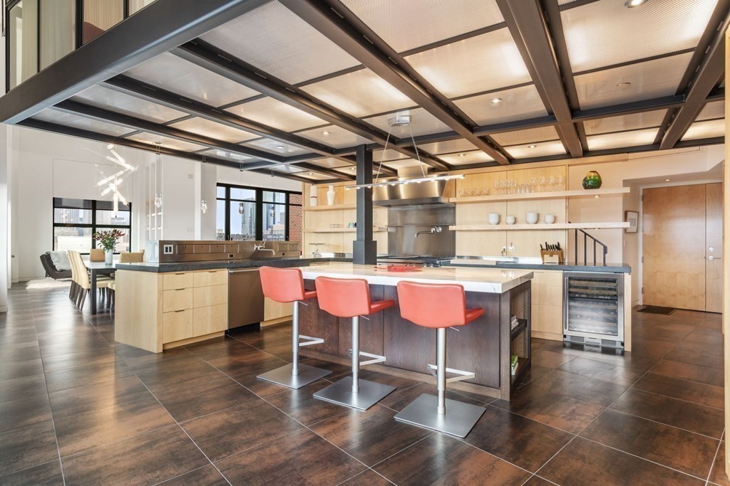 485 Harrison Ave Unit: PH609