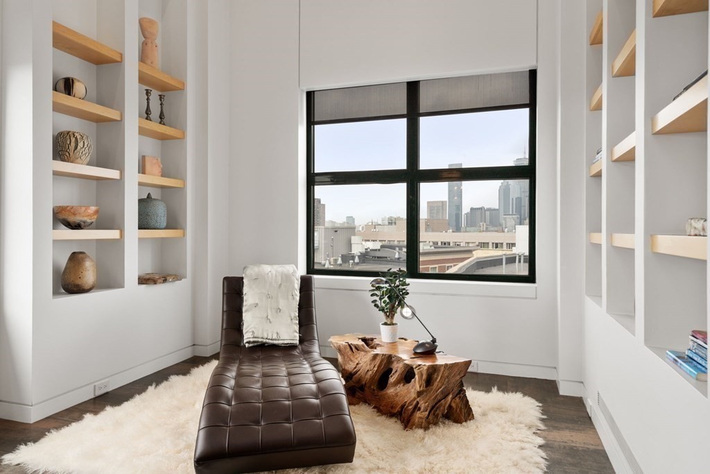 485 Harrison Ave Unit: PH609