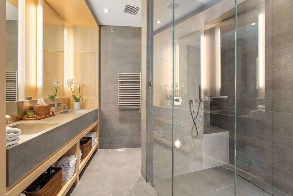 485 Harrison Ave Unit: PH609