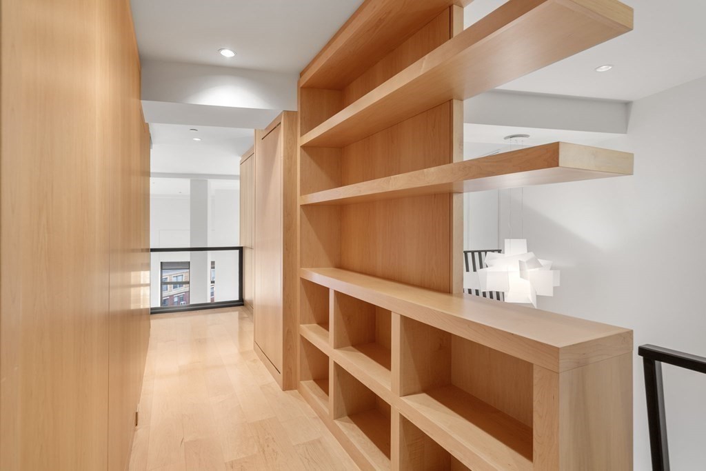 485 Harrison Ave Unit: PH609