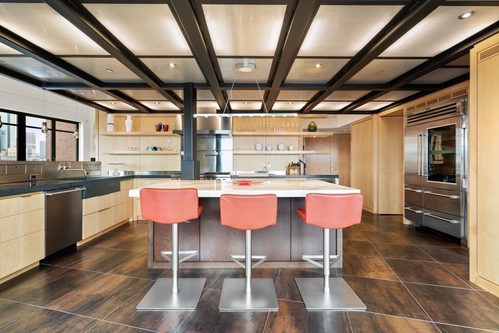 485 Harrison Ave Unit: PH609