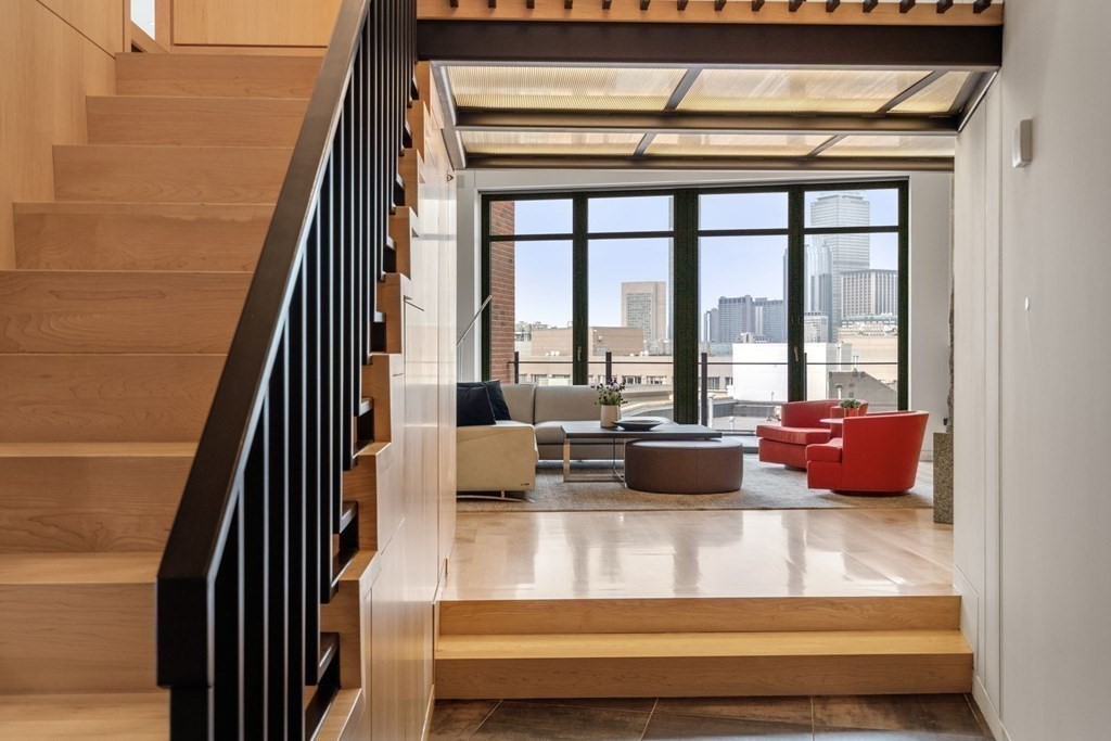 485 Harrison Ave Unit: PH609