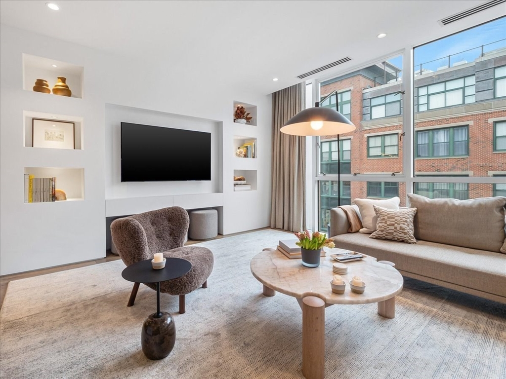 30 Union Park St # 402