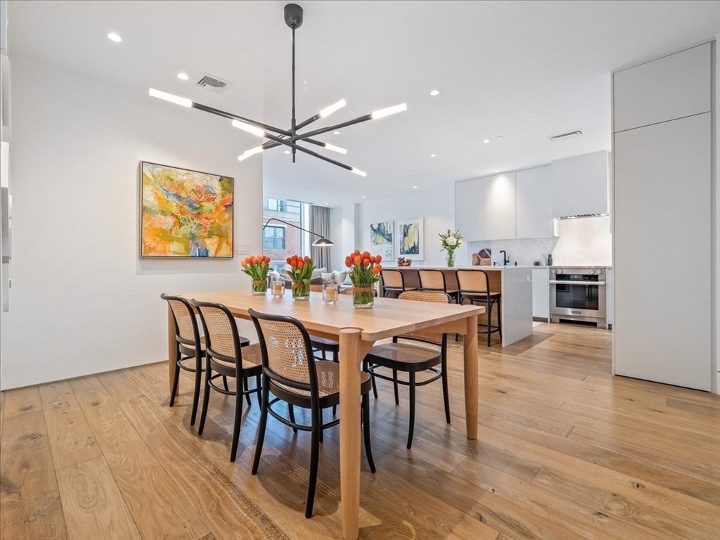 30 Union Park St # 402