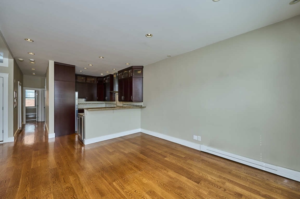 130 Union Park St # 3