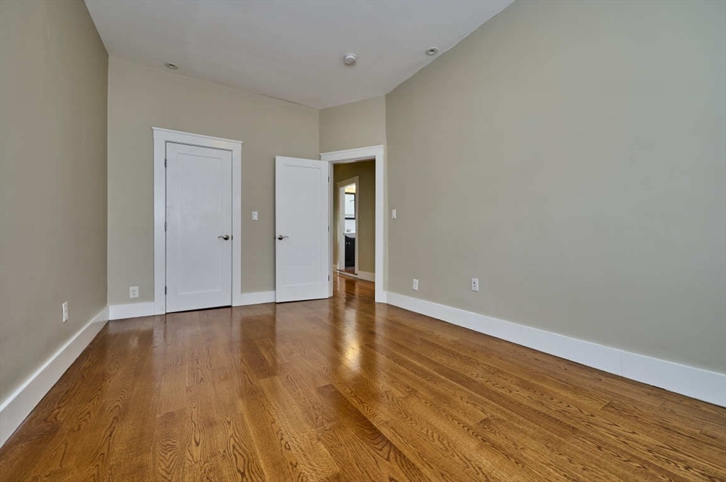 130 Union Park St # 3