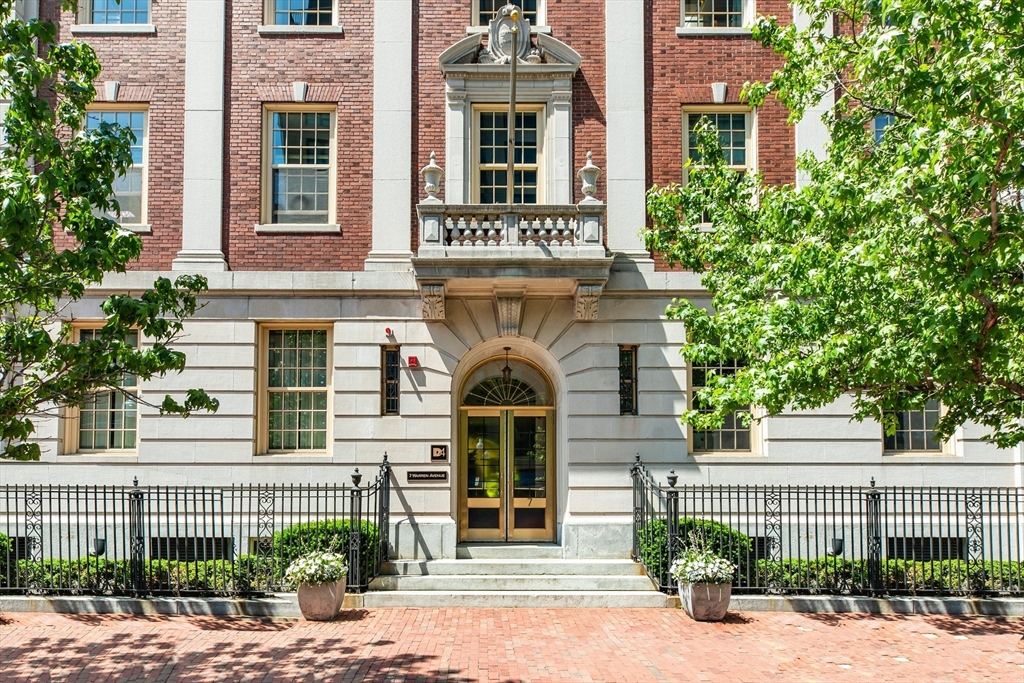 7 Warren Ave Unit: PH24