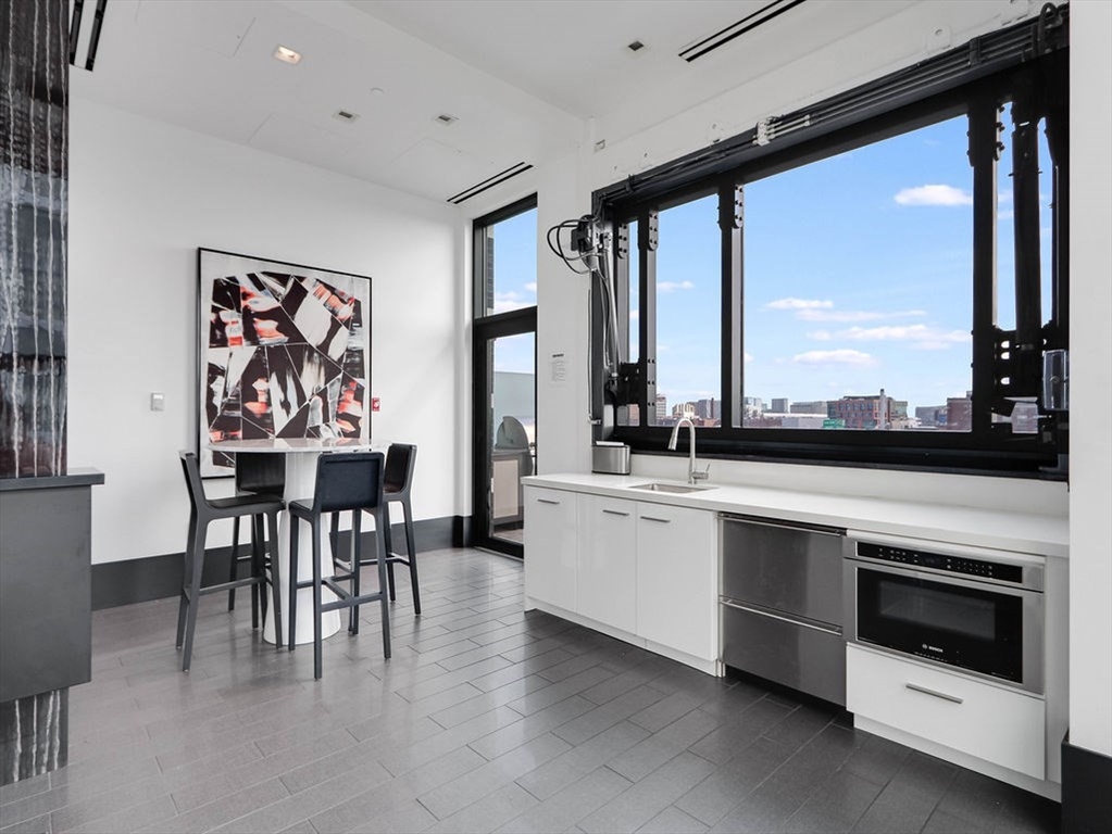 40 Traveler St # 115