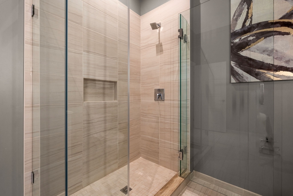 40 Traveler St # 115