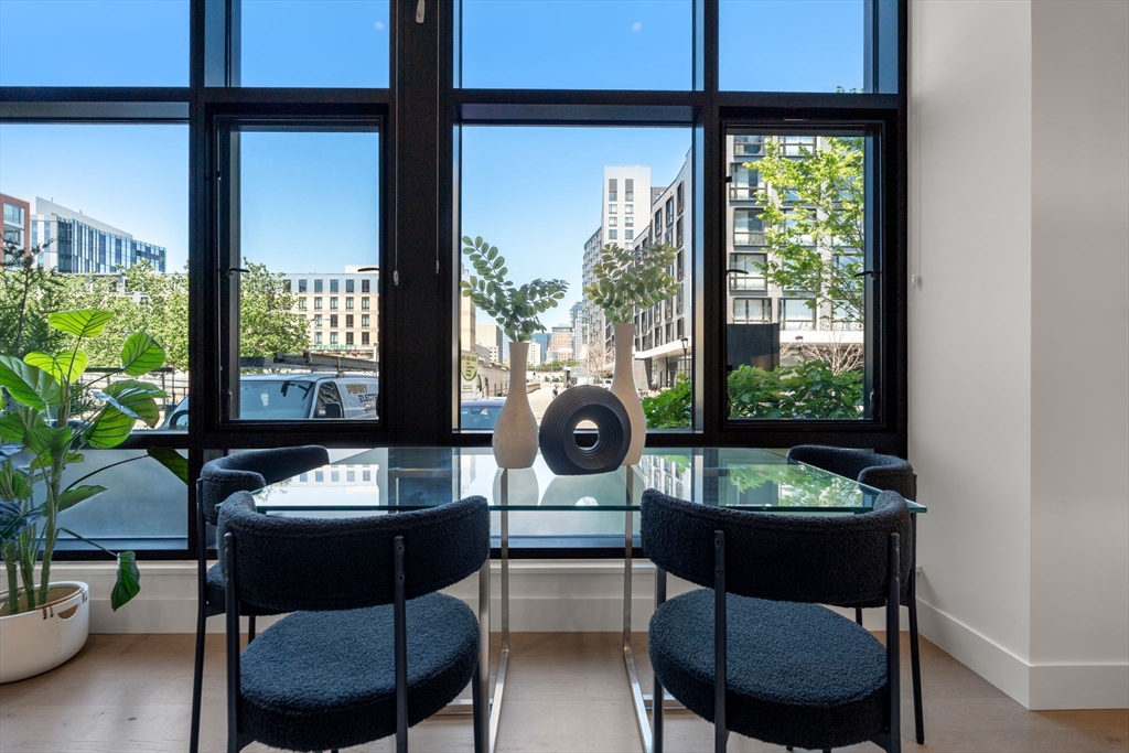 40 Traveler St # 115