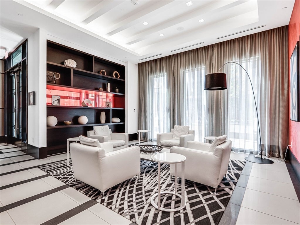 40 Traveler St # 115