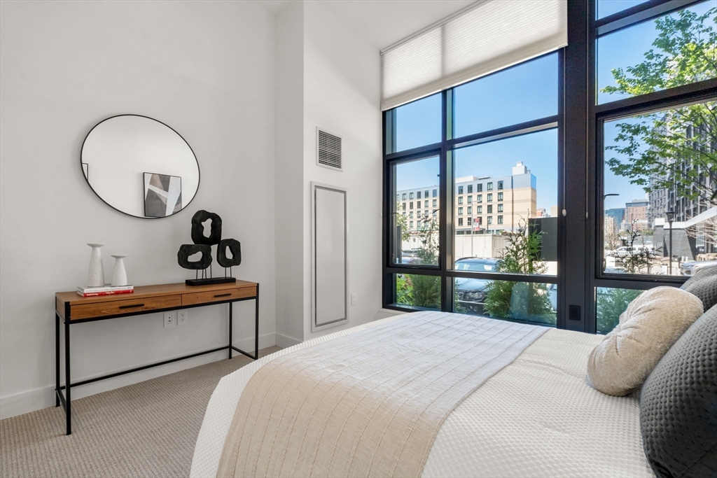 40 Traveler St # 115