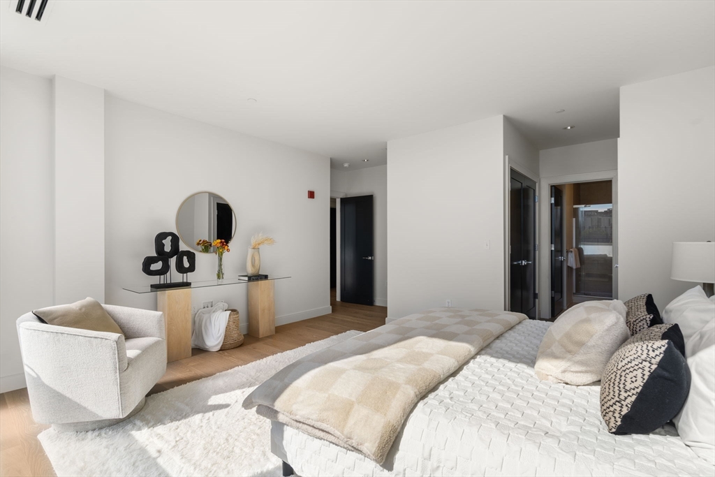 30 Union Park St # 403