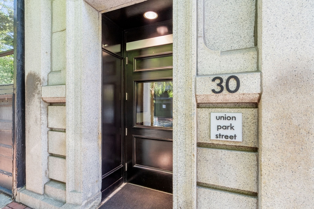 30 Union Park St # 403