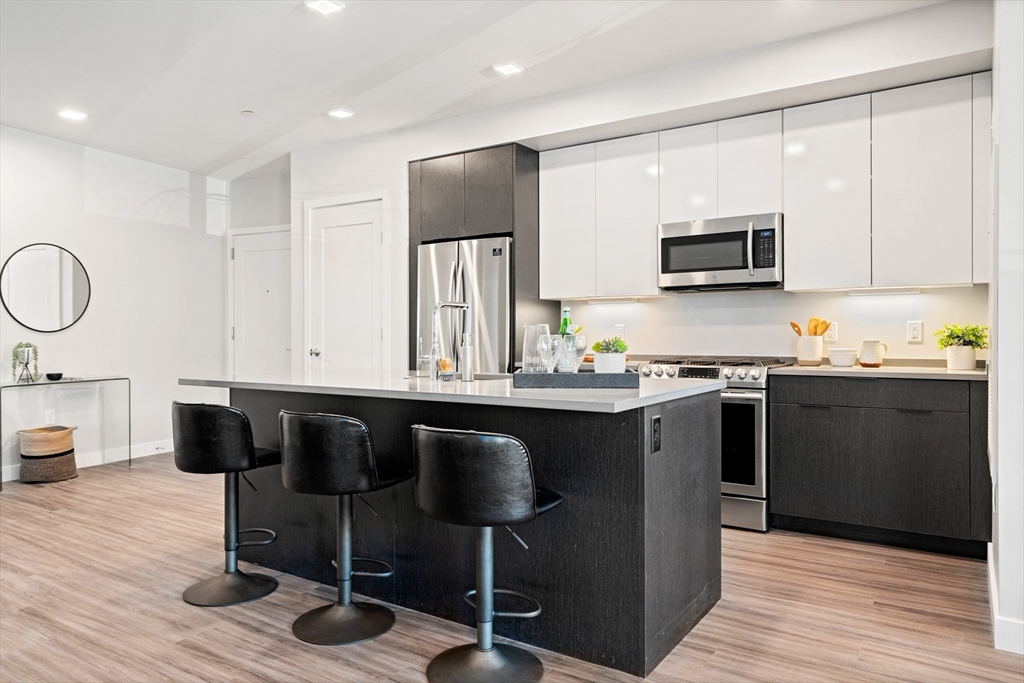 420 Harvard Street # 305