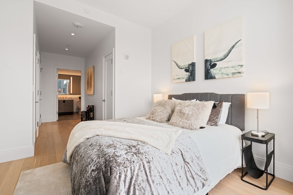 380 Harrison Ave Unit: PH1H