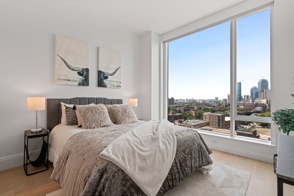 380 Harrison Ave Unit: PH1H