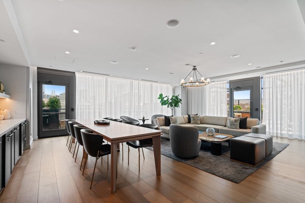 380 Harrison Ave Unit: PH1H