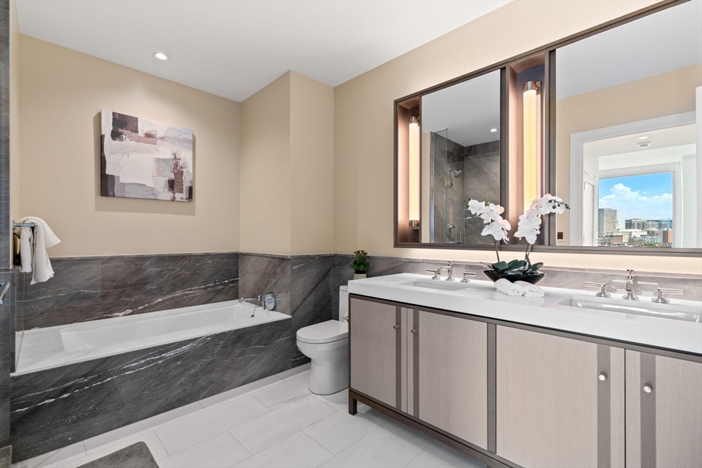 380 Harrison Ave Unit: PH1H