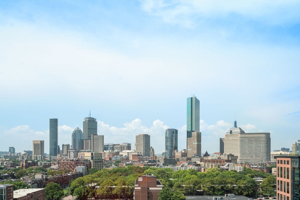 380 Harrison Ave Unit: PH1H