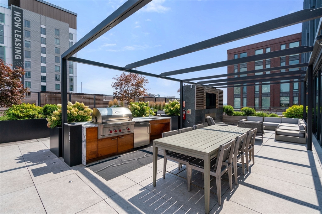 380 Harrison Ave Unit: PH1H