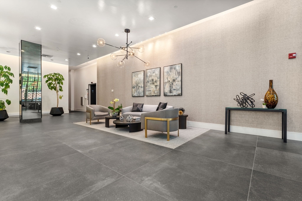 30 Union Park St # U305