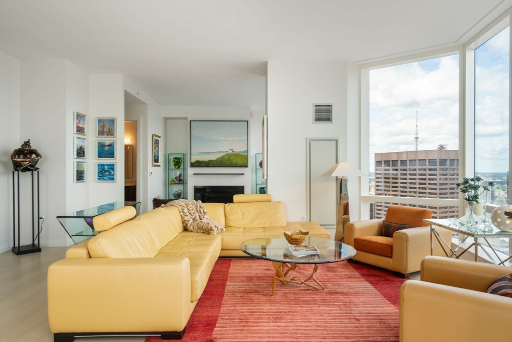 1 Franklin St # 4905