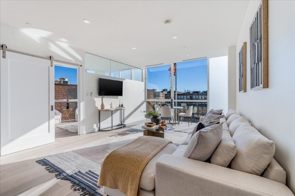 30 Union Park St # 404