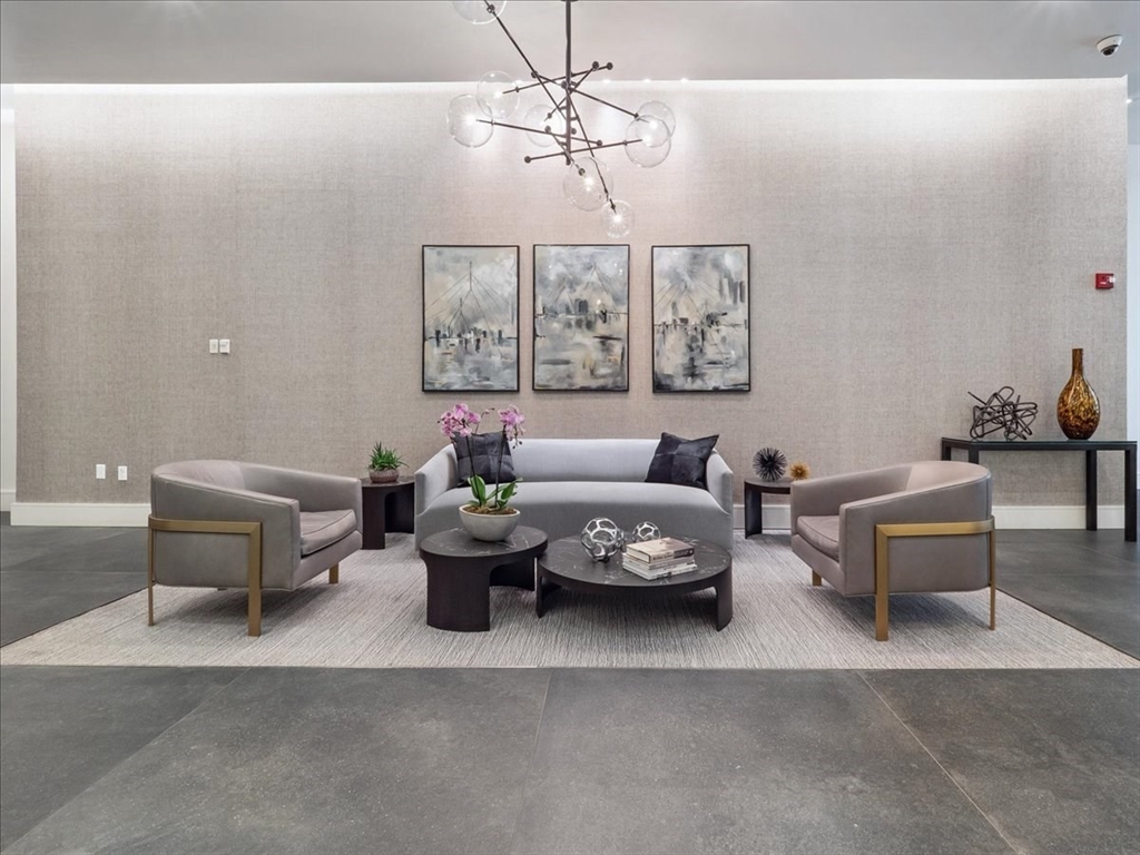 30 Union Park St # 404