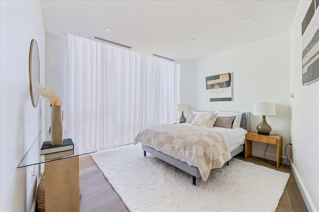 30 Union Park St # 404