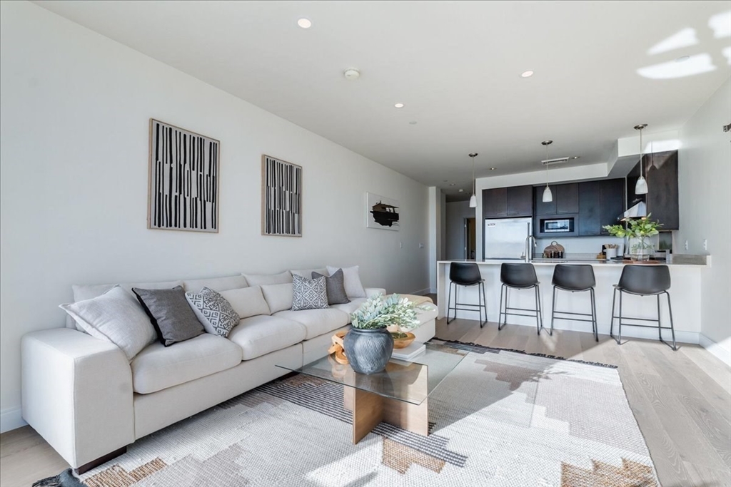 30 Union Park St # 404