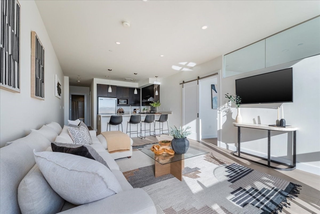 30 Union Park St # 404