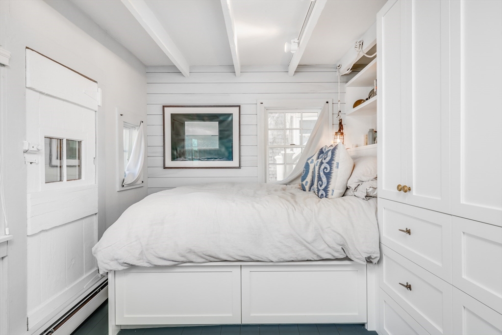 77 Commercial St # 1