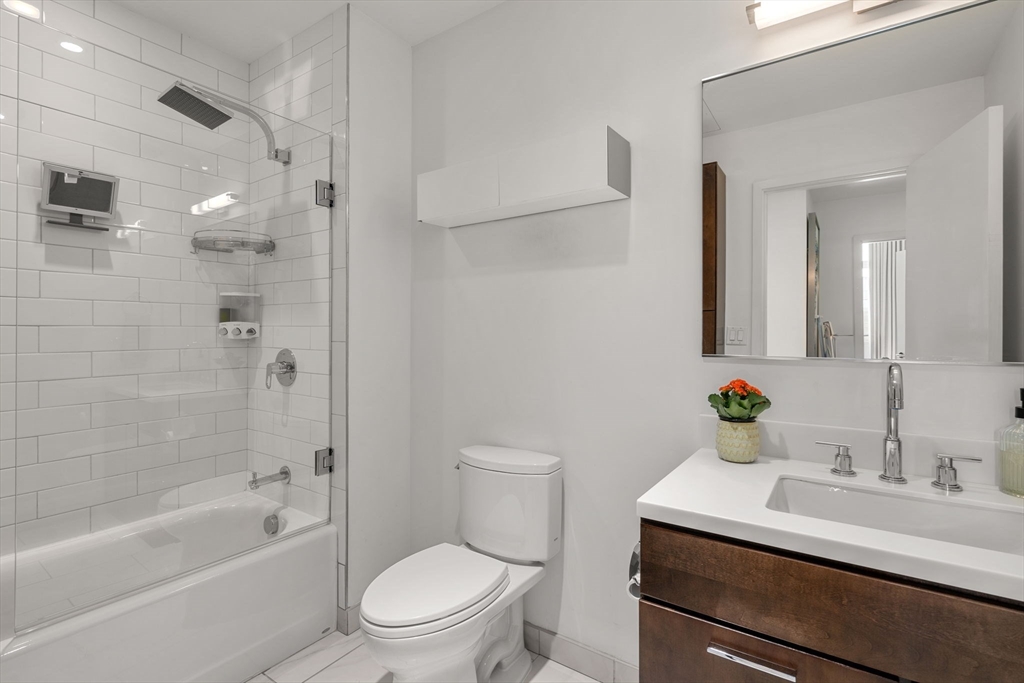 43 Westland Ave Unit: PH3