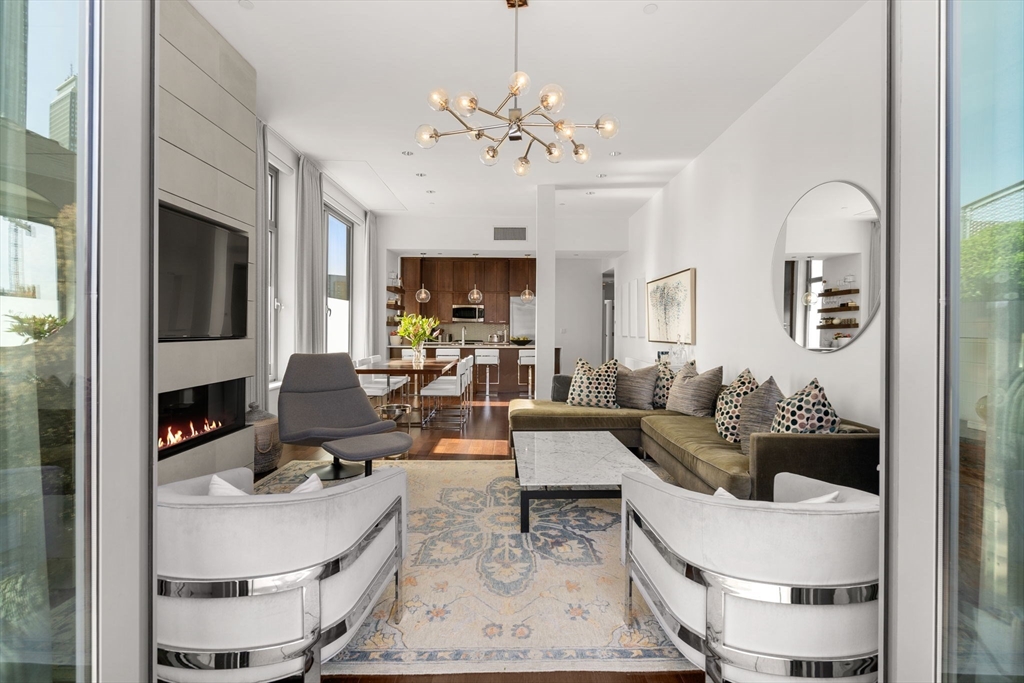 43 Westland Ave Unit: PH3