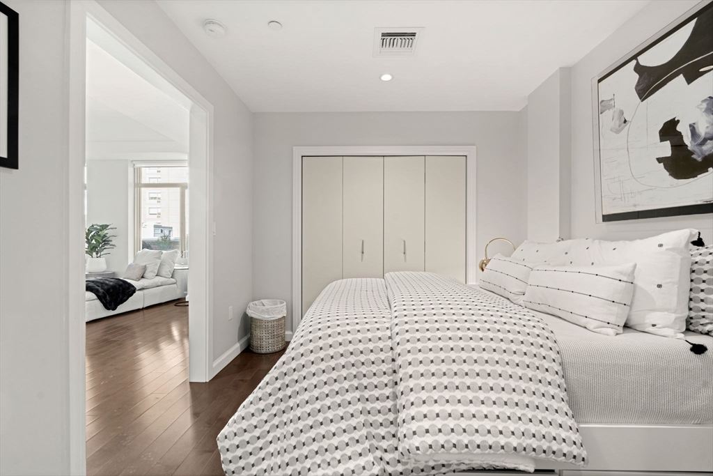 43 Westland Ave # U512