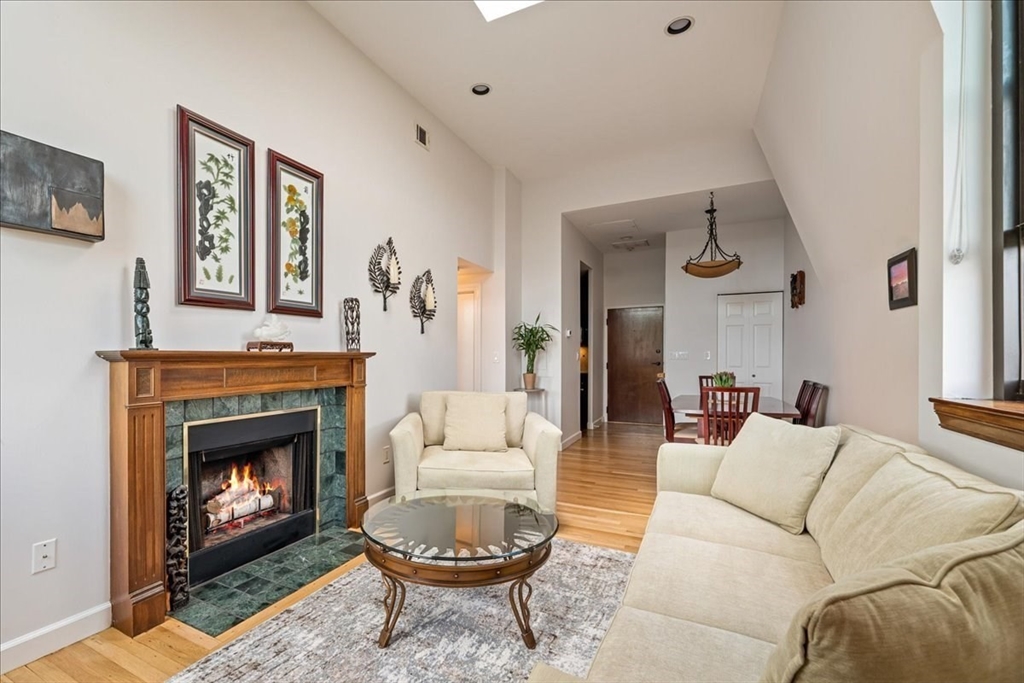 130 Appleton St # 4E