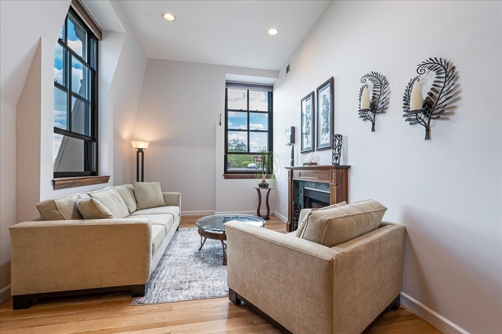 130 Appleton St # 4E