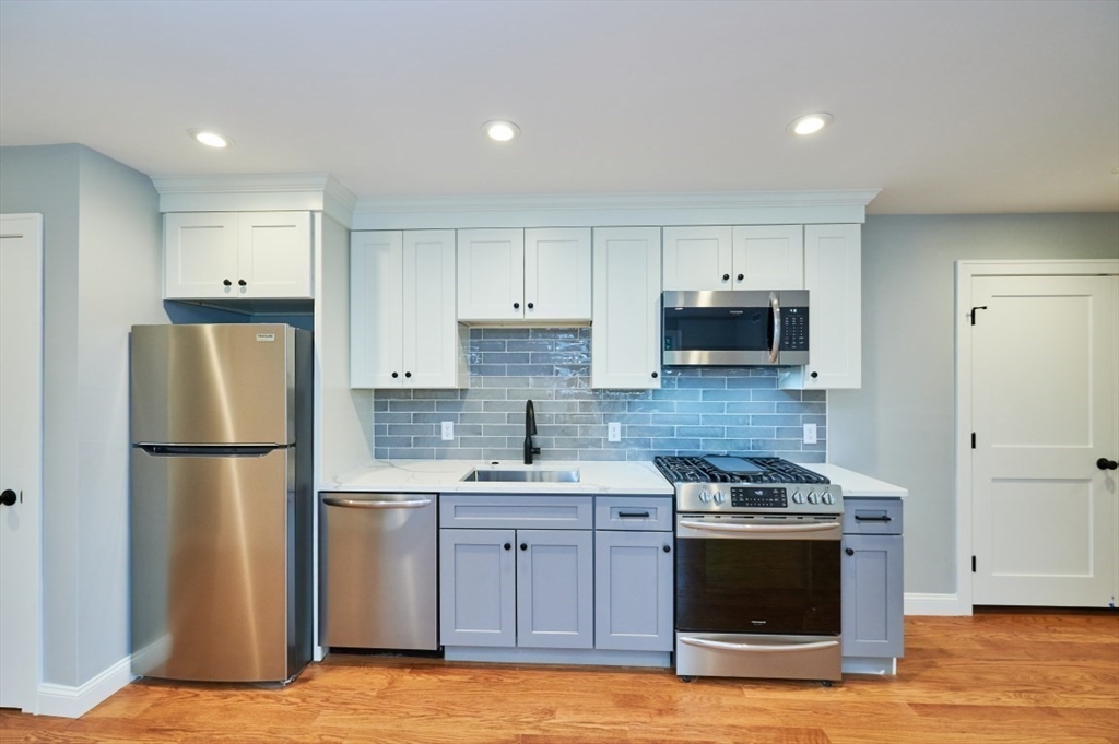 223 Saratoga St # 203