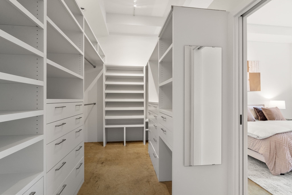 1200 Washington St # 216