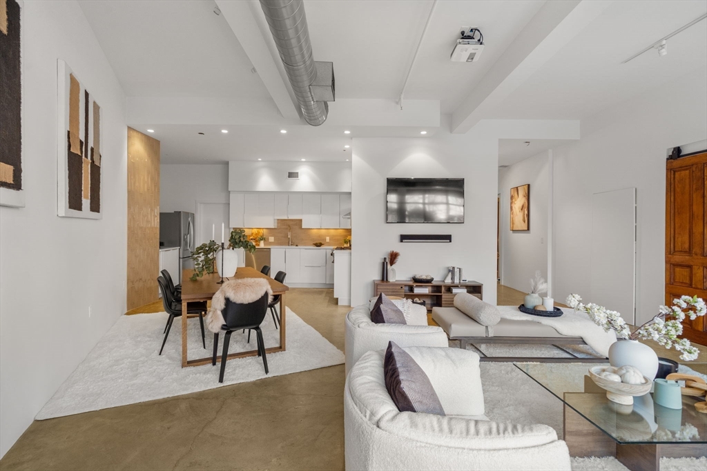 1200 Washington St # 216