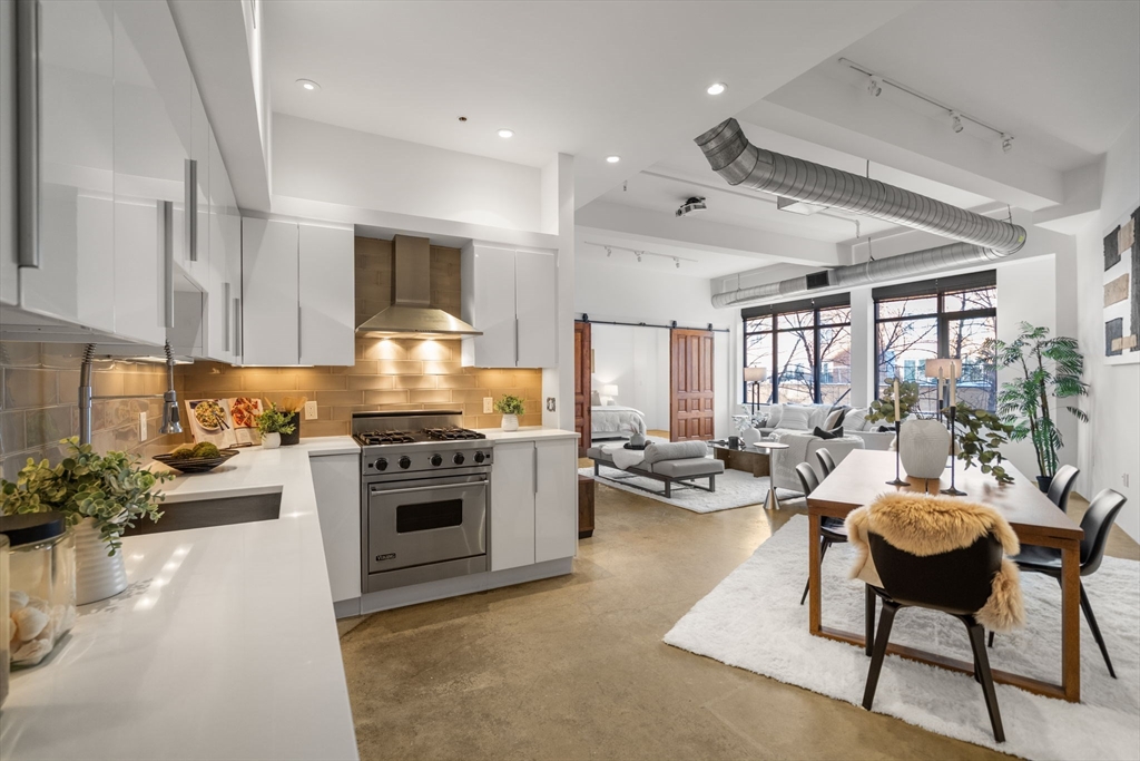 1200 Washington St # 216