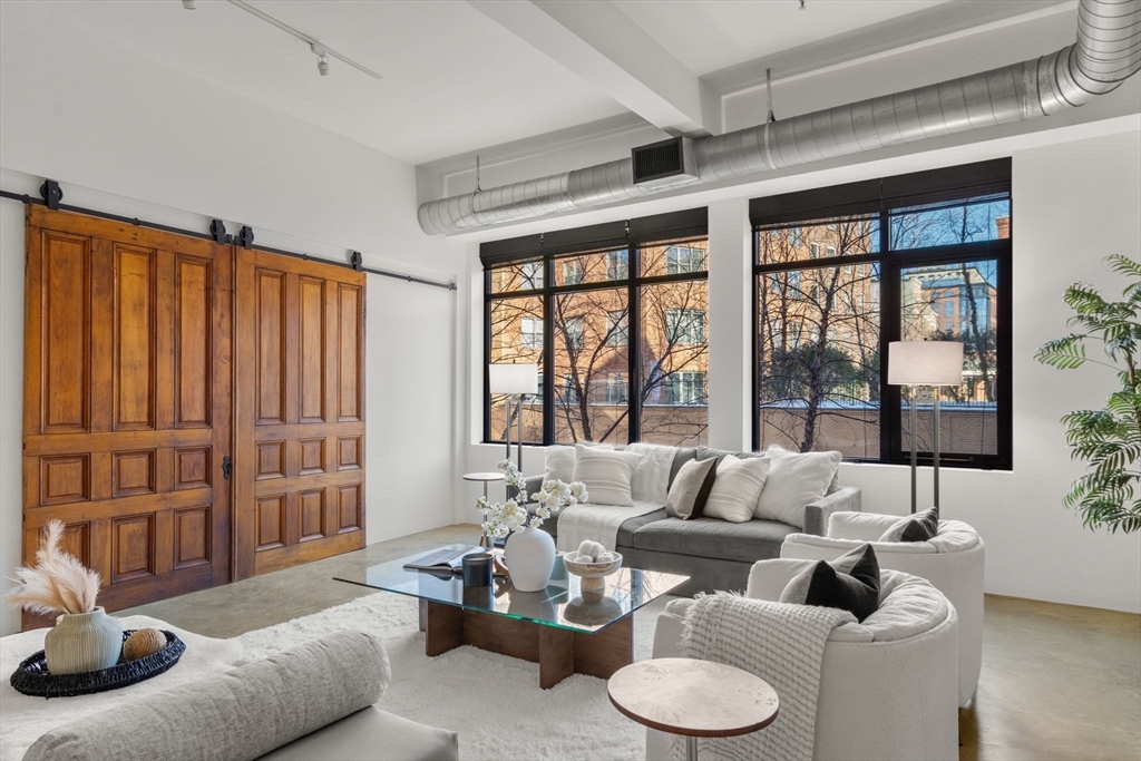 1200 Washington St # 216