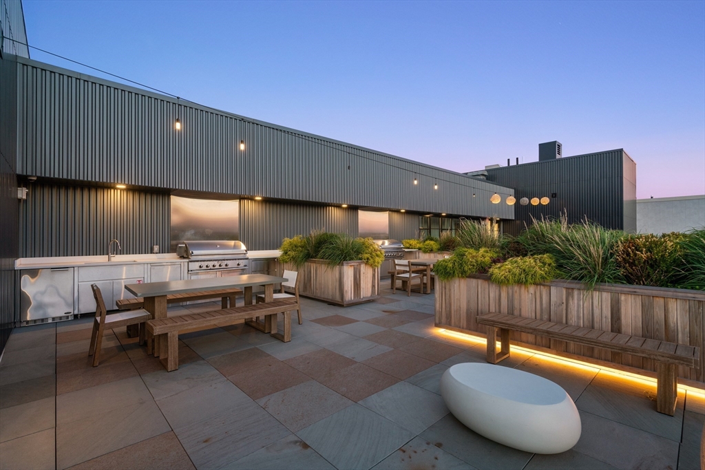 76 Wareham St Unit: PHD