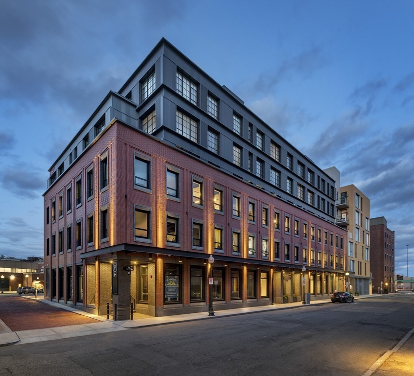 76 Wareham St Unit: PHD